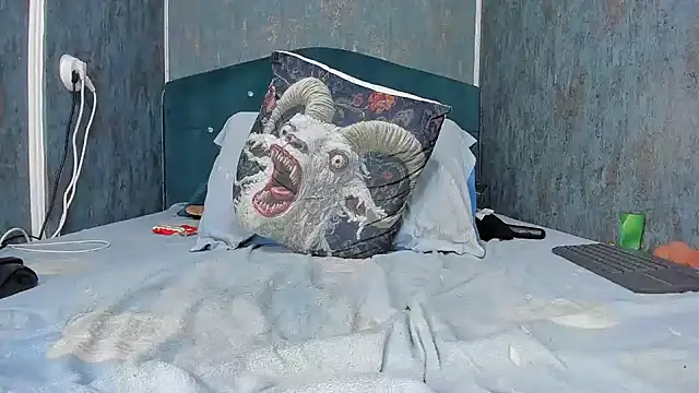 RedAssHottie live sex cam