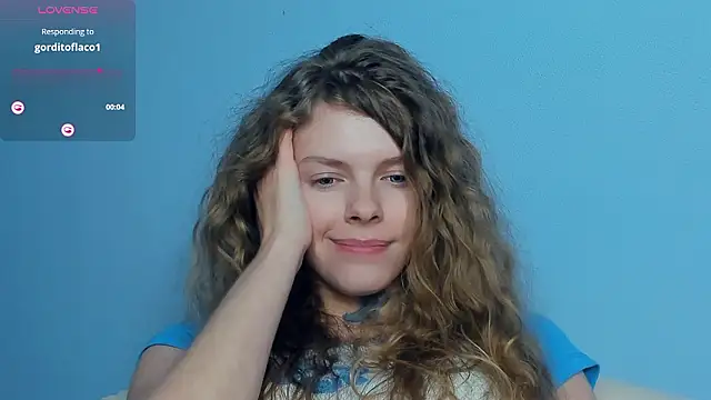 RayaNenlia's cam snapshot