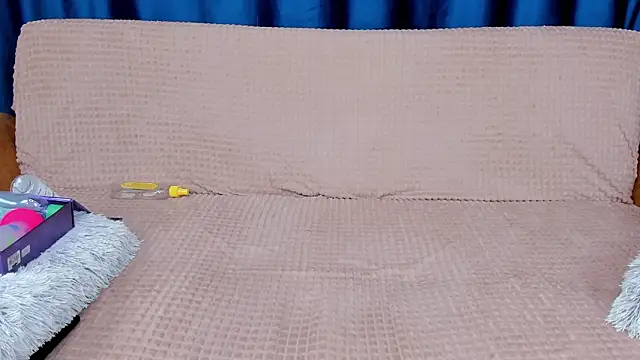 ToraMika live sex cam