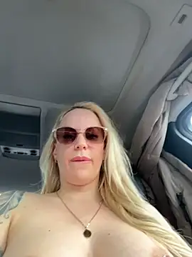 June695_'s cam snapshot