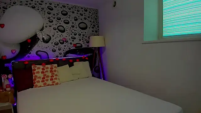 AlmaFancy's cam snapshot