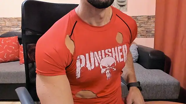 HotHunkTrainer live sex cam