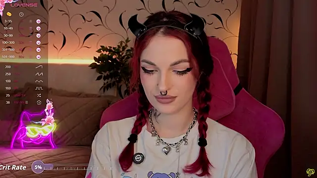 BratzieDarsie's cam snapshot