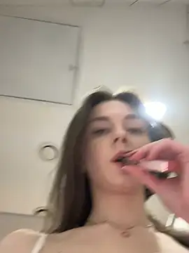 Ttixmila live sex cam