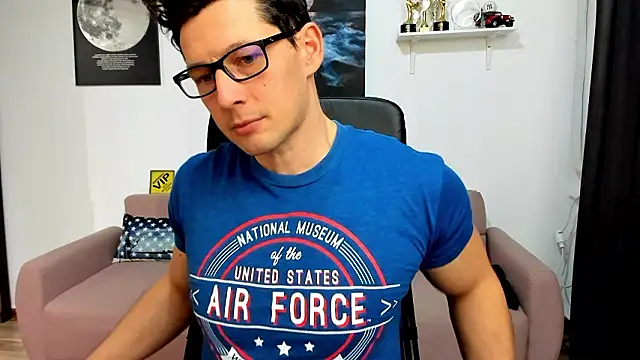 BrutusK08 live sex cam