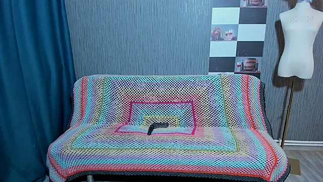 pa1e_pr1ncess's cam snapshot