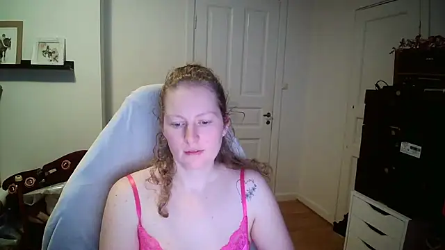 Girlnina-1995's cam snapshot