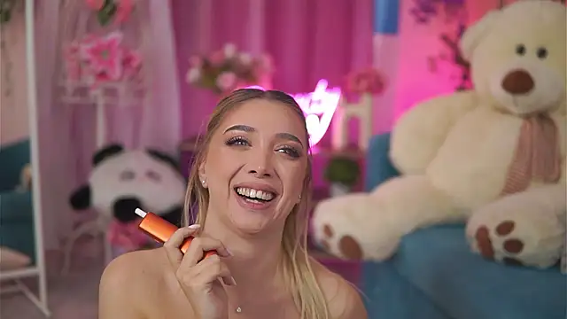 NadyaBlue's cam snapshot