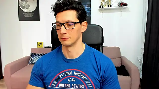 BrutusK08 live sex cam