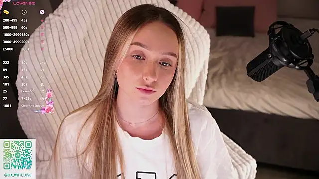 HollisBeckett live sex cam