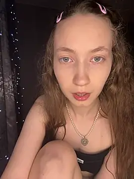 Holy_Poly's cam snapshot