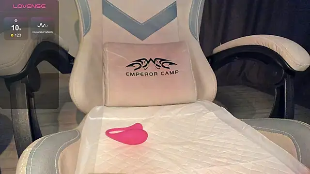 Lana_Younes's cam snapshot