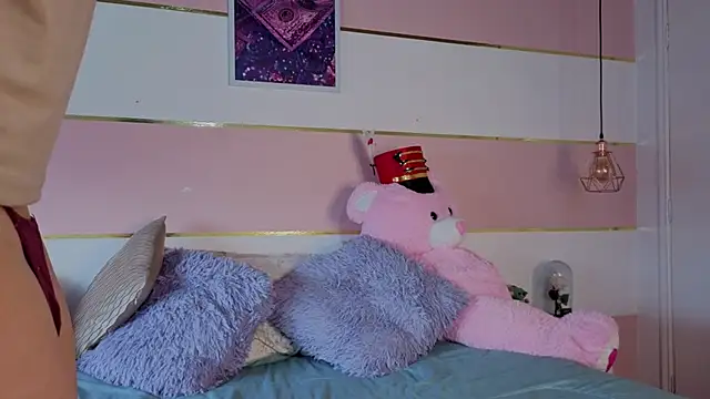 Charlotte__Miller's cam snapshot