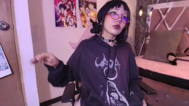 Terraelowen live sex cam