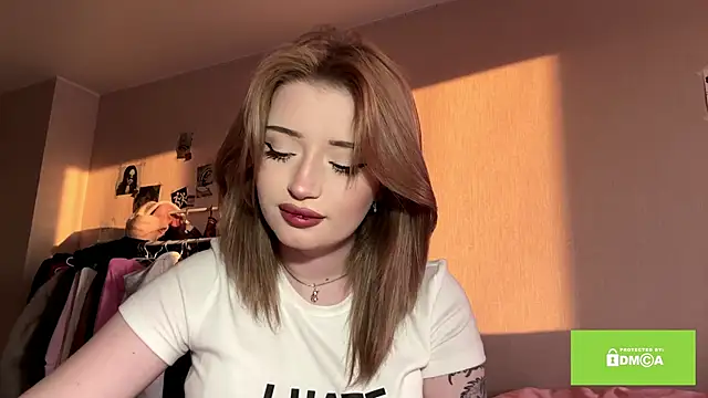 ElaraMyst's cam snapshot