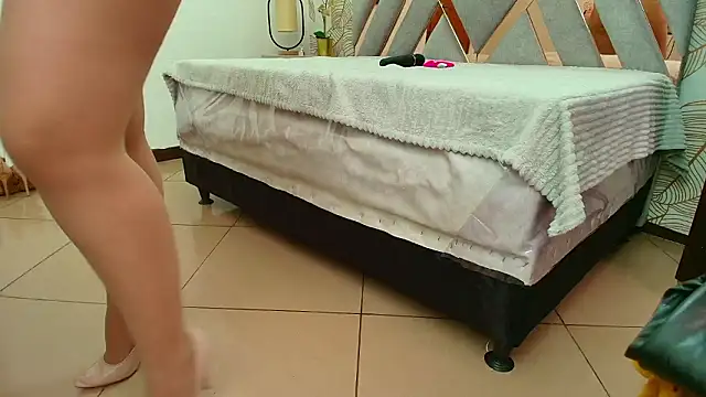 CharlotteSchmidtt's cam snapshot