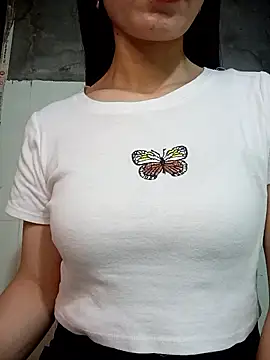 Vyvvyy69's cam snapshot