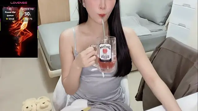 sexyy8818 live sex cam