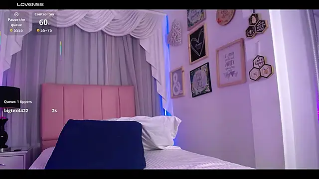 IsabelleDaza's cam snapshot