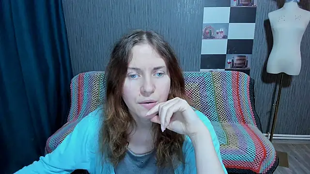 pa1e_pr1ncess's cam snapshot