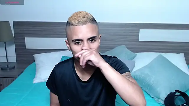 Liiamthompson's cam snapshot