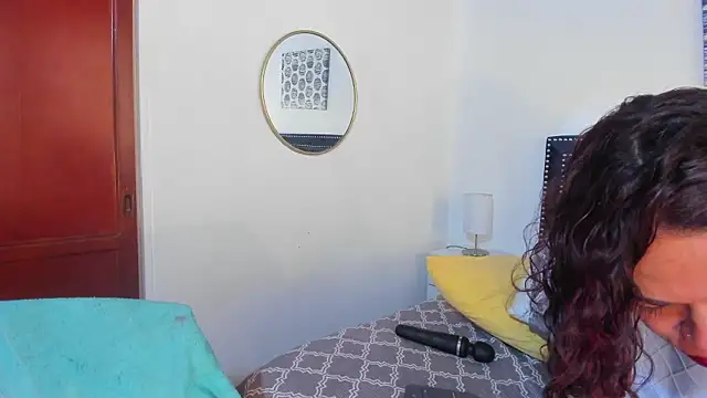 ZulyMichels's cam snapshot