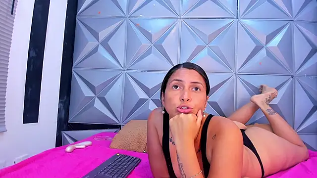 DannaAndSofi1's cam snapshot