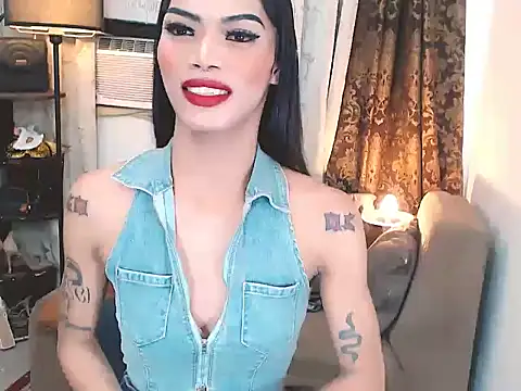 yoursexyasiantsxx's cam snapshot