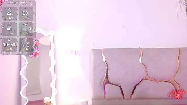 TINY_TAY's cam snapshot