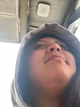 Larissa_Antonella's cam snapshot