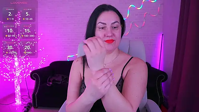 VelvetLuck's cam snapshot