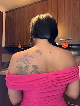 Hotmomcheckk_'s cam snapshot