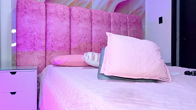 kendal_rossi's cam snapshot