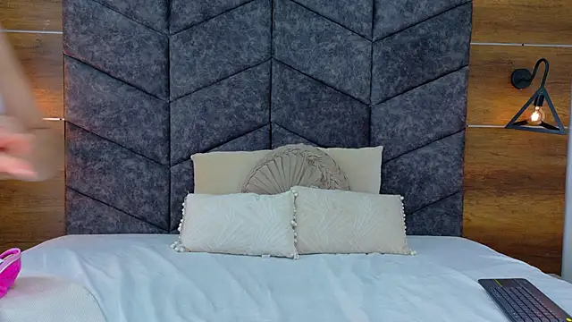 AnnieRouse__'s cam snapshot