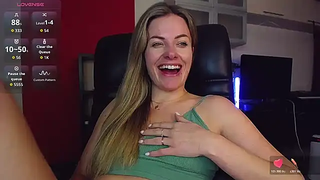 ladysabotage's cam snapshot