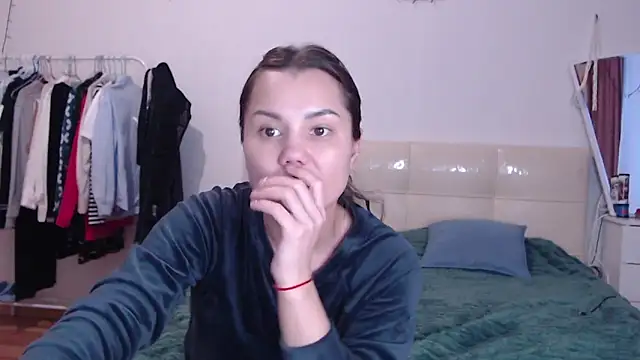 MiraMiss's cam snapshot