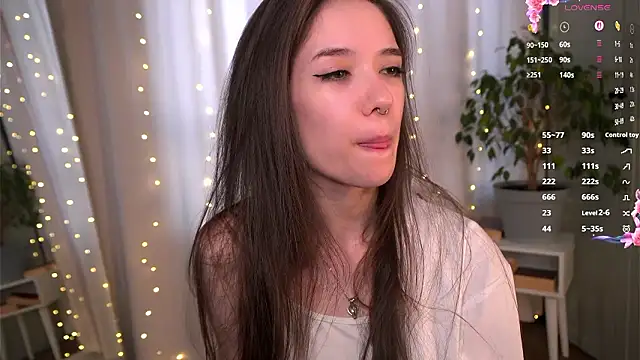 tinyanie's cam snapshot