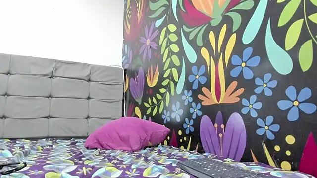 scarleth_blonde69's cam snapshot