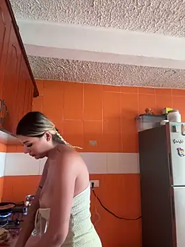 SALOOMEE__'s cam snapshot