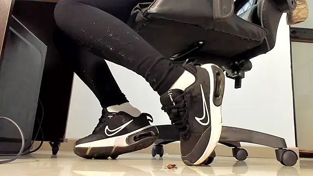 alma_fenix's cam snapshot