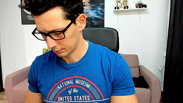 BrutusK08 live sex cam