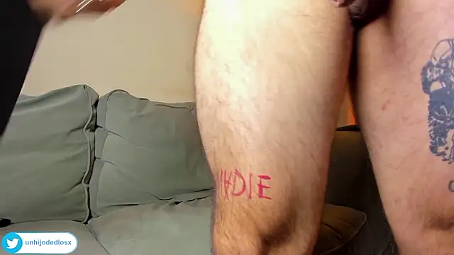 Ackerman_Eren_ live sex cam