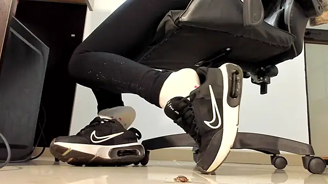 alma_fenix's cam snapshot