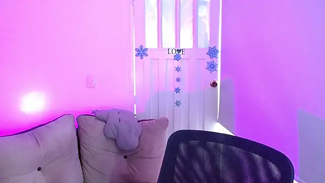 milfrousse's cam snapshot