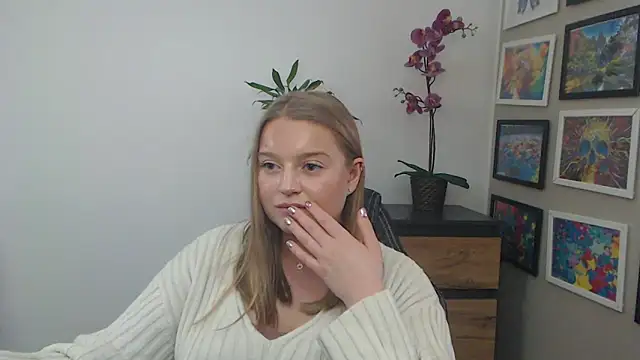 Mysteryerica's cam snapshot