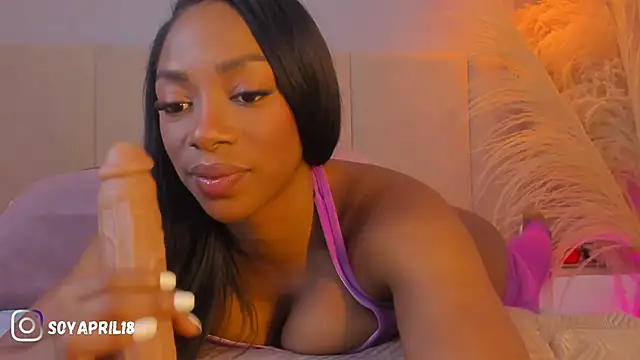 aprilebony_'s cam snapshot