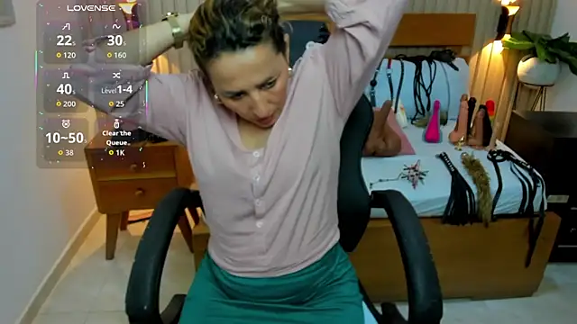 luciana_ballesteros_'s cam snapshot