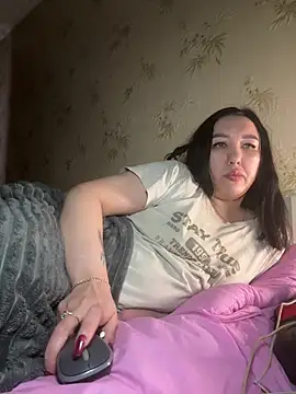 Naughtbaby_2025's cam snapshot