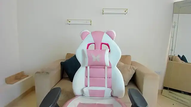 april_smiith's cam snapshot