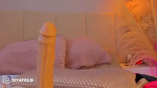 aprilebony_'s cam snapshot